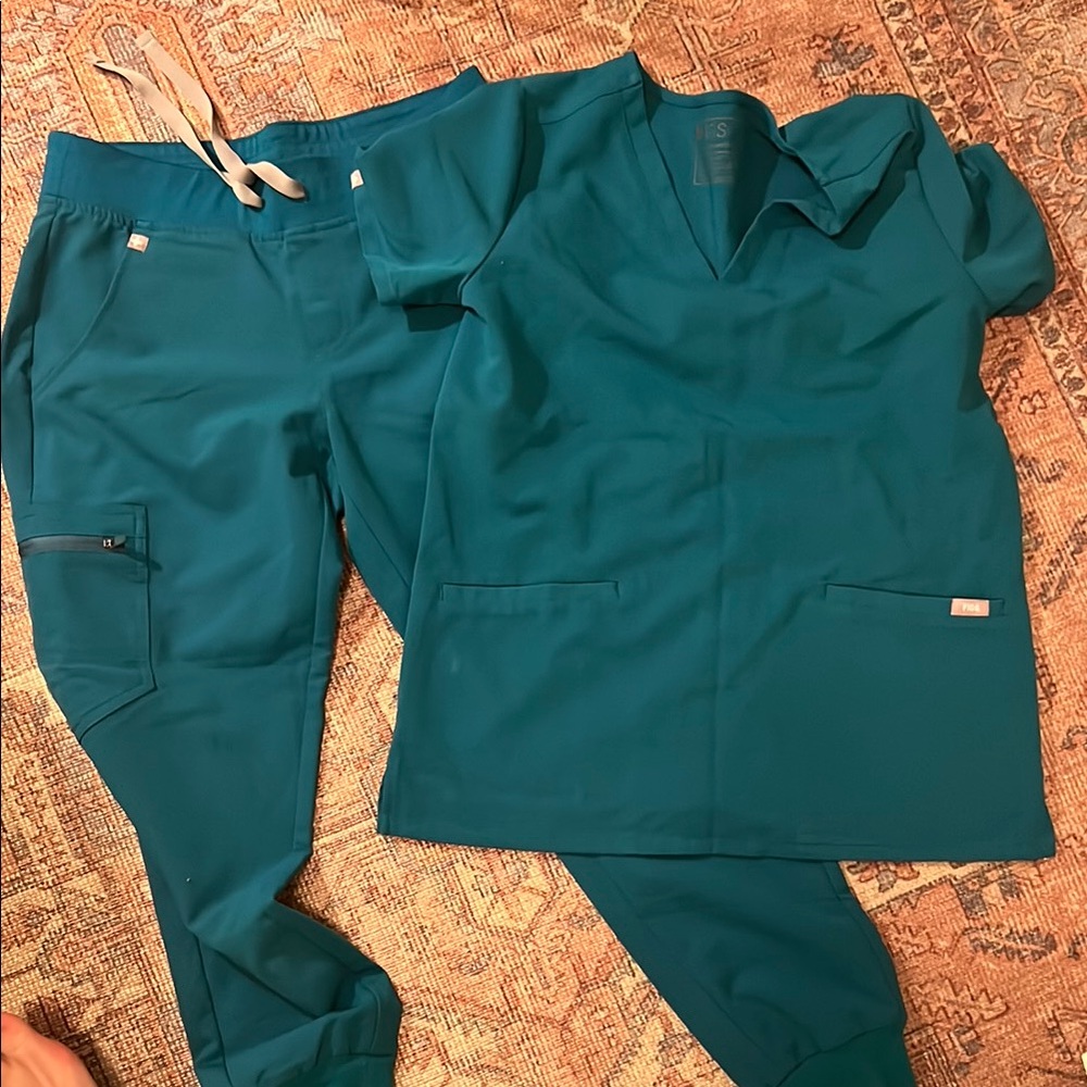 Pacific Blue Figs Scrub Set size s